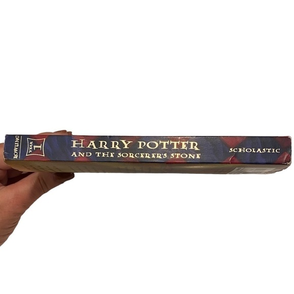 HARRY POTTER & THE SORCERERS STONE Scholastic 1999 J. K. Rowling 1st Printing PB - Picture 9 of 13